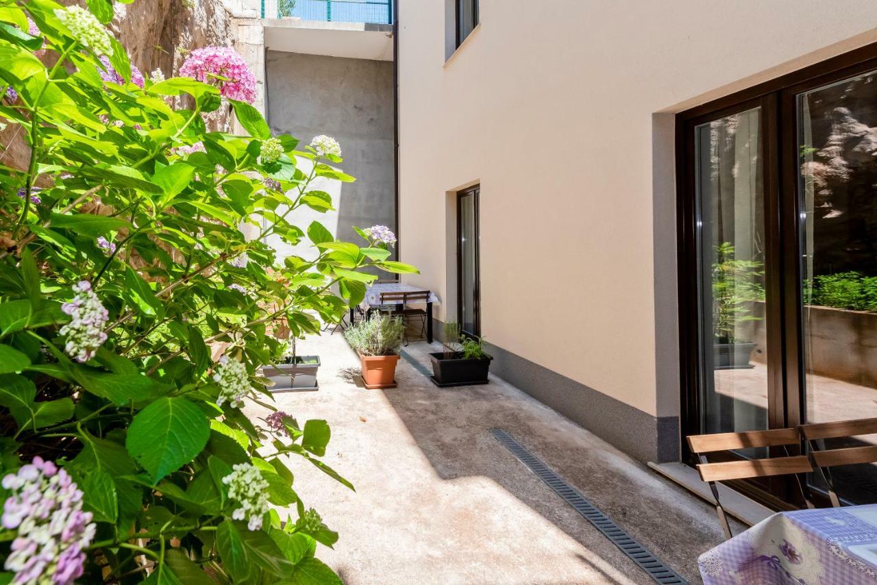 Lozna Residence Postira Eksteriør bilde